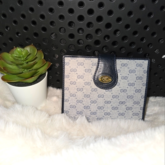 Authentic GUCCI Canvas and leather Guccisima GG logo wallet - Picture 1 of 15